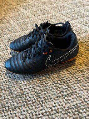 Nike Tempo Soccer Cleats